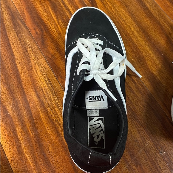 MEN’S VANS WARD SKATE SHOES – SIZE 10.5